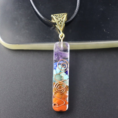 Retro Reiki Healing Crystal Pendant – Chakra Power | Marvis