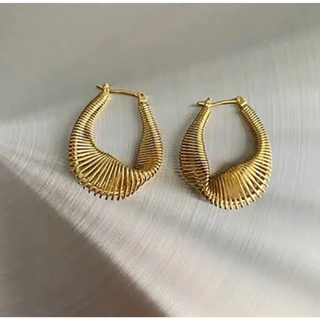 Twist into Elegance: Twist Earrings | Marvis - Marvis