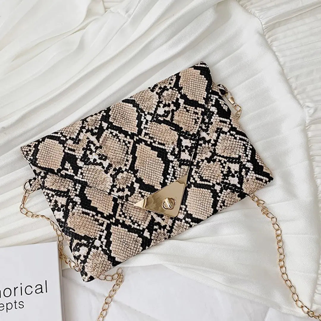 Sleek & Stylish: Adrian Clutch | Marvis - Marvis