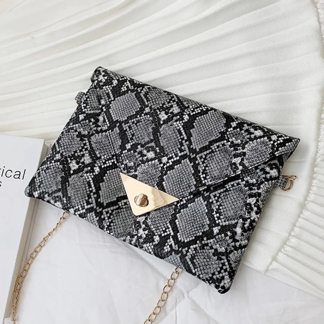 Sleek & Stylish: Adrian Clutch | Marvis - Marvis