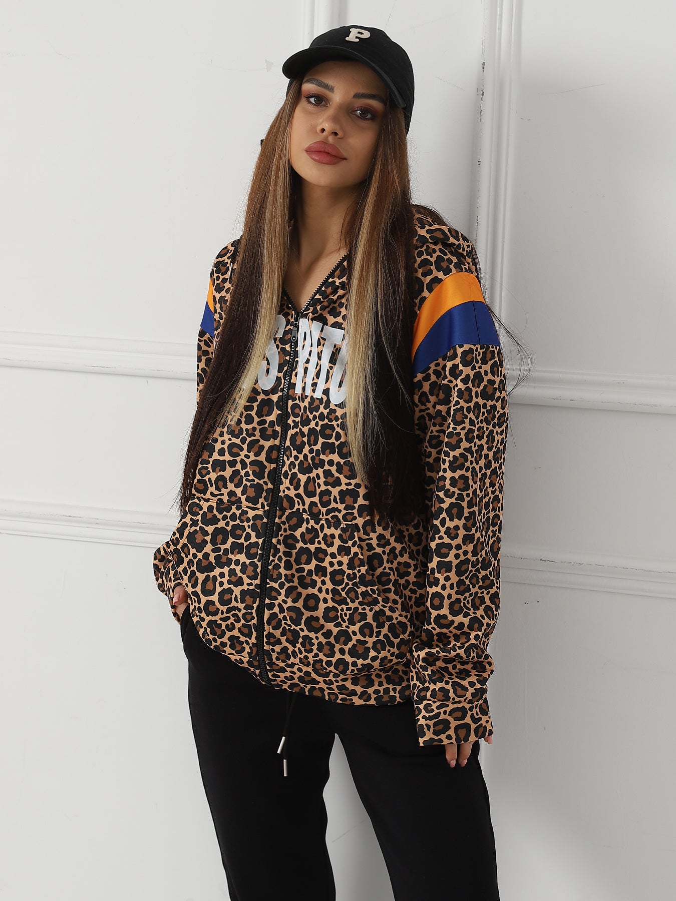 Bold Leopard Print Long-Sleeved Sweatshirt – Unleash Your Wild Side | Marvis - Marvis